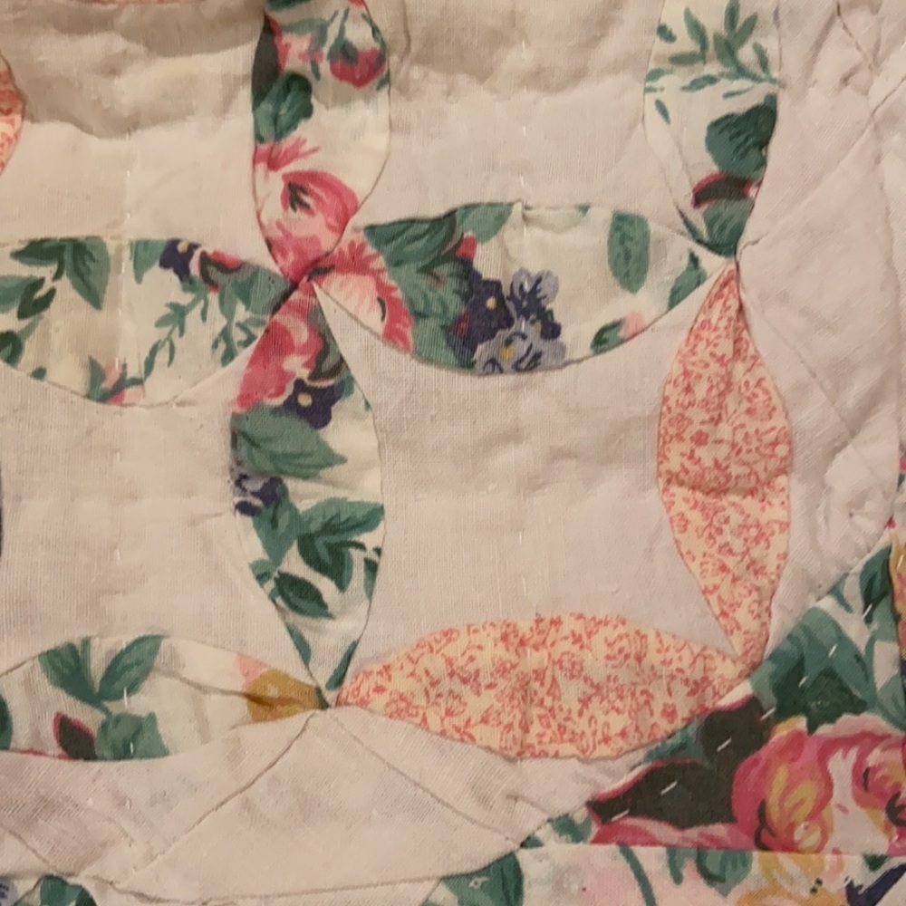 Shabby Chic Pillow Shams standard NEW NWT 2-Quilted floral stripes Cottage ๐ธ - Picture 4 of 6
